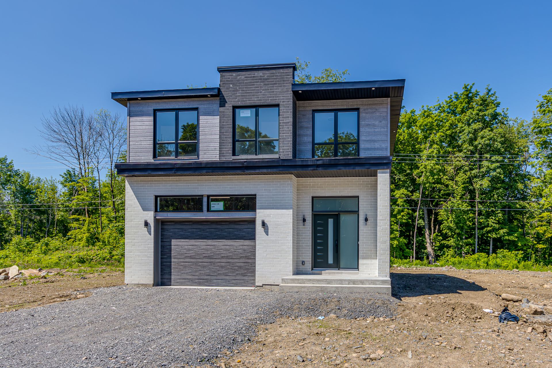 Maison à étages — Av. de la Traversée, Salaberry-de-Valleyfield (Grande-Île)